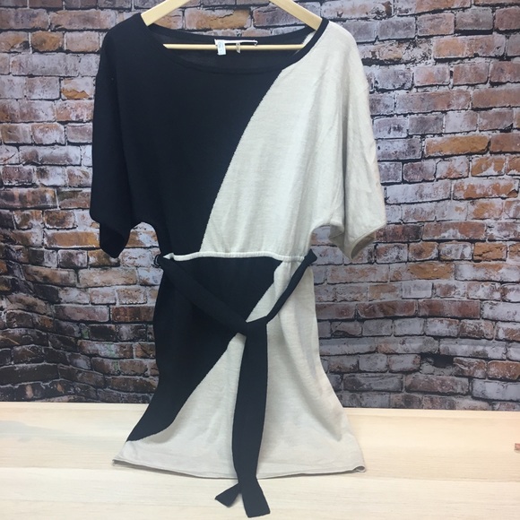 Trina Turk belted sweater tunic - Picture 2 of 6